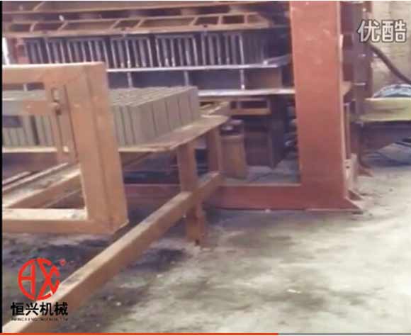 六孔(kǒng)磚(zhuān)機 恒(héng)興多孔(kǒng)磚液壓(yā)磚機(jī)